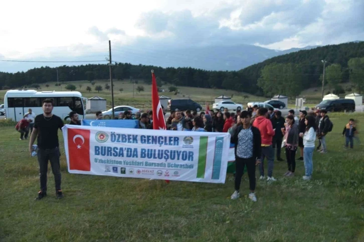 Özbek öğrenciler Bursa’da buluştu
