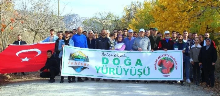 (ÖZEL) 500 kişi katıldığı ‘Geleneksel Doğa Yürüyüşü’ renkli görüntülere sahne oldu
