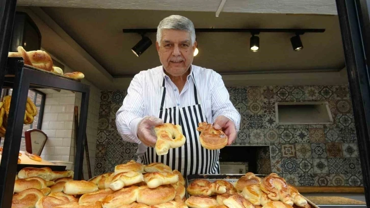 (Özel) 91 yıllık gelenek...İftarlık tabanca, kılıç ve testiler büyük ilgi görüyor
