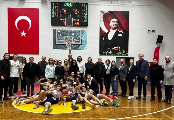 Özel Başak Koleji Anadolu Lisesi, basketbolda şampiyon oldu
