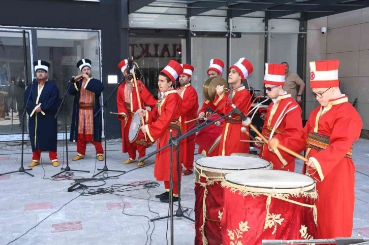 “Özel çocuklardan” oluşan mehter takımı büyük ilgi gördü
