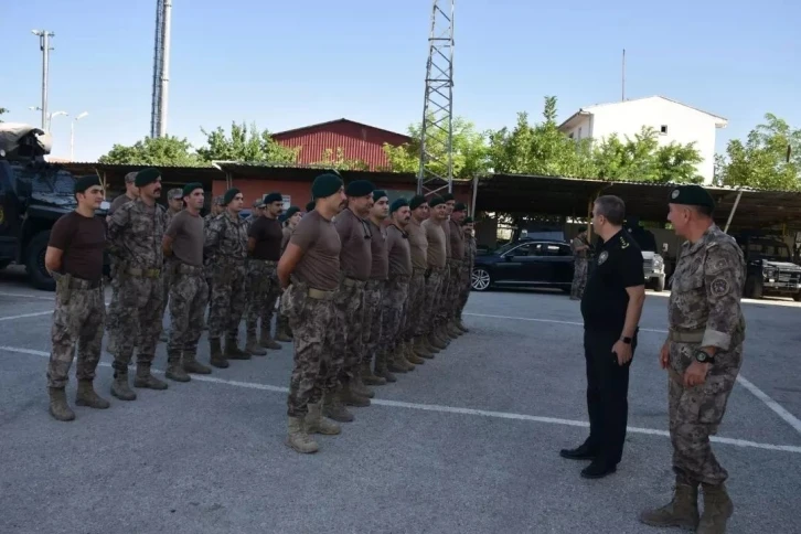 Özel harekât polisleri Erzincan’dan Suriye’ye uğurlandı
