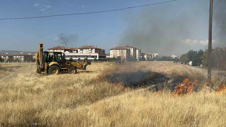 (ÖZEL) Korkutan yangın hayırsever operatör söndürüldü
