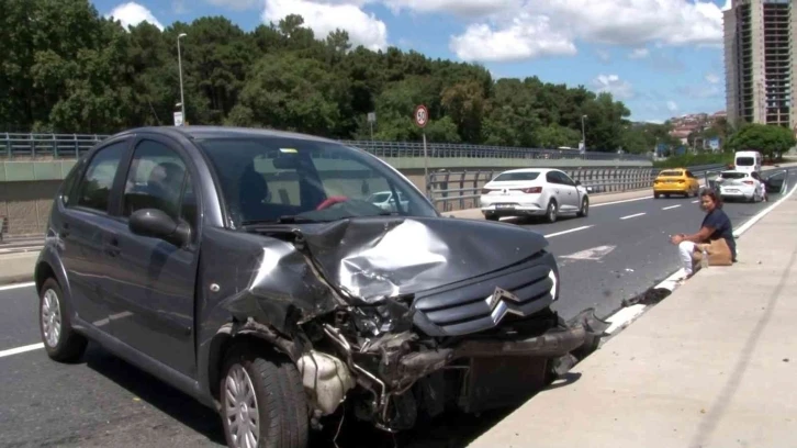 (ÖZEL) Sarıyer’de otomobiller çarpıştı: 2 yaralı
