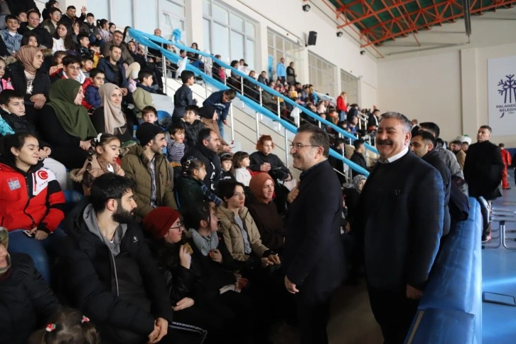 Palandöken Belediyesi Çocuk Şenliği Renkli Görüntülere Sahne Oldu