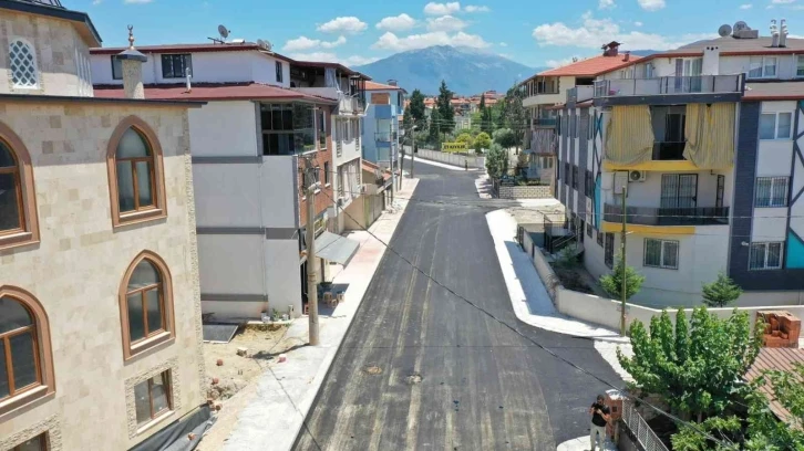 Pamukkale’de bir mahallede daha üst yapı çalışması tamamlandı
