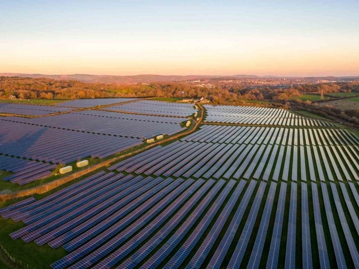 Pamukkale'ye Güneş Enerjisi Tarlaları Kuruluyor!