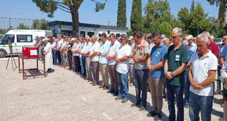 Paraşüt kazasında hayatını kaybeden emekli asker Milas’ta toprağa verildi