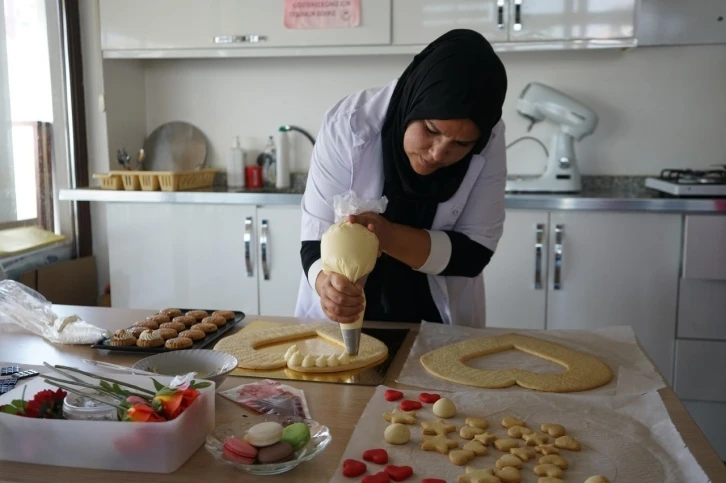 Pastacılık kursunda farklı ve yeni tarifler gün yüzüne çıkıyor
