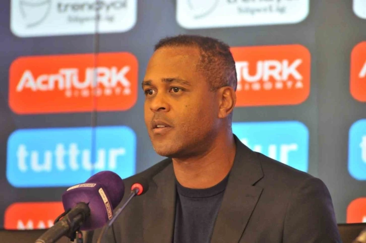 Patrick Kluivert: "Bu skor bizi mutlu etmedi"
