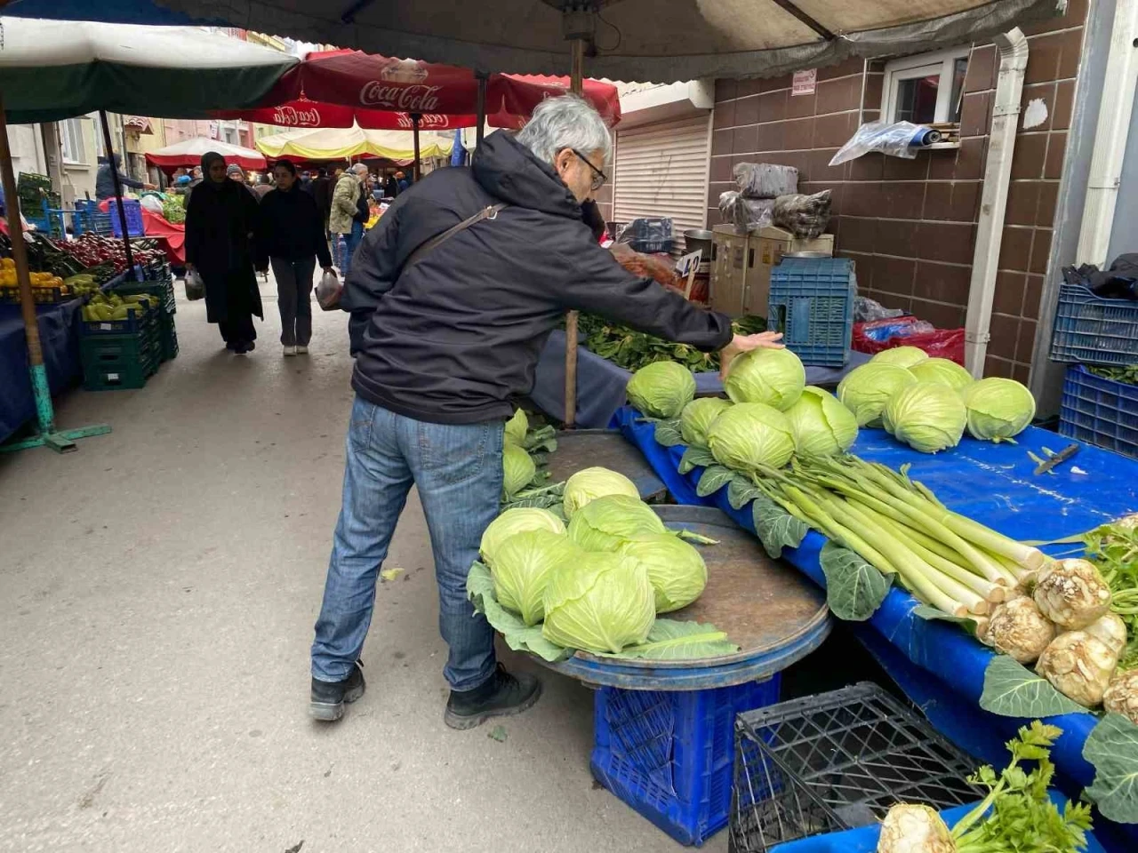 Pazar esnafı sahip çıkılmayı bekliyor
