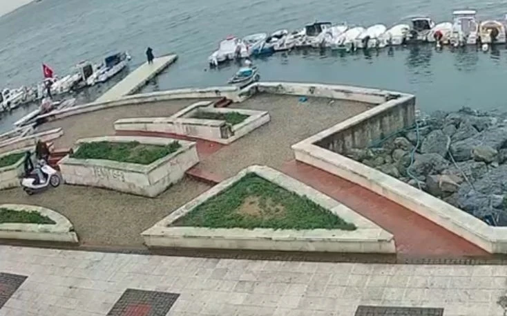 Pendik’te denize atlayan 79 yaşındaki kadın boğuldu
