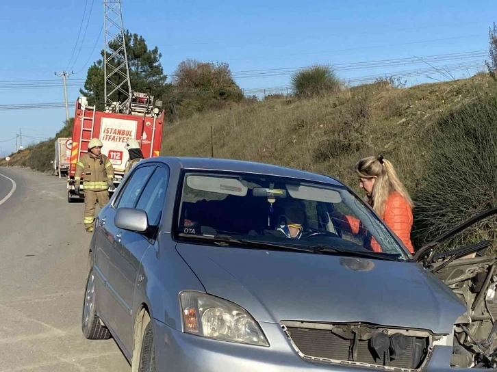 Pendik’te otomobil ile kamyonet çarpıştı: 1 yaralı
