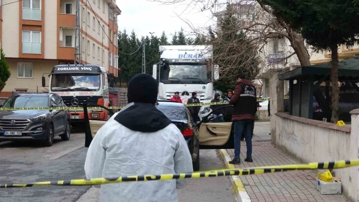 Pendik’te yol verme kavgası: Yardım tırının yanındakilere silahla ateş açtı
