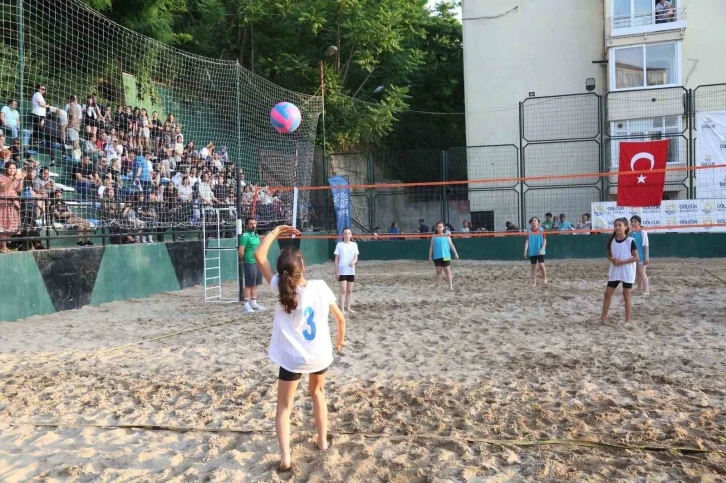 Plaj voleybol turnuvası yarın başlıyor
