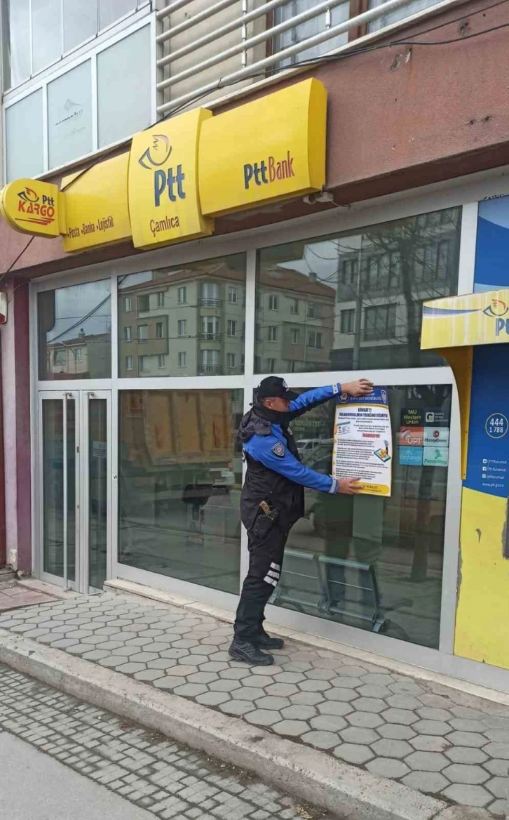 Polis ekipleri PTT’nin adı kullanılarak gerçekleştirilen dolandırıcılıklarla ilgili banka ve kargo çalışanlarını uyardı
