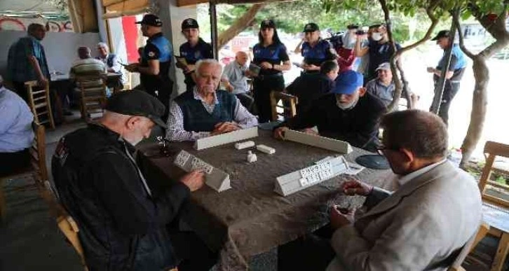 Polis iş yerlerinde boğulma bilgilendirmesi yaptı