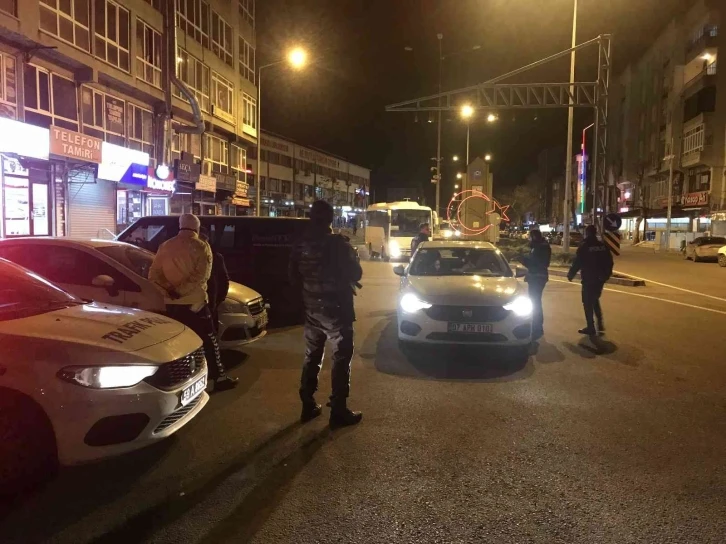 Polisin gece mesaisi
