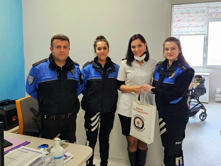 Polislerden 14 Mart Tıp Bayramı kutlaması
