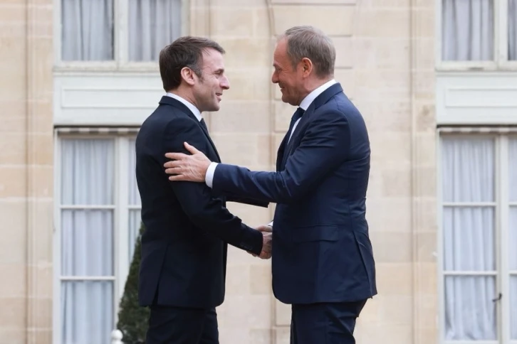 Polonya Başbakanı Tusk ile Fransa Cumhurbaşkanı Macron Paris’te bir araya geldi
