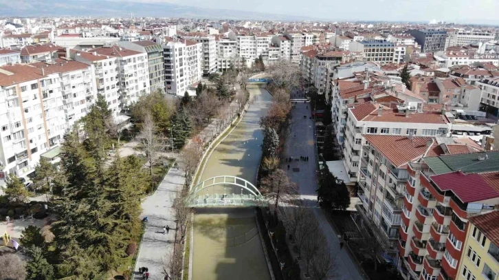 Porsuk Çayı’nın rengi yağışlar sonrası değişti
