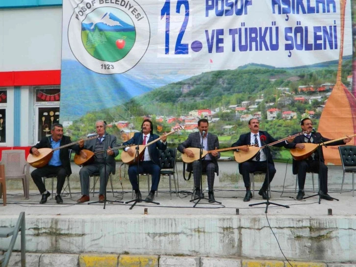 Posof 12. Âşıklar ve Türkü Şöleni renkli görüntülere sahne oldu
