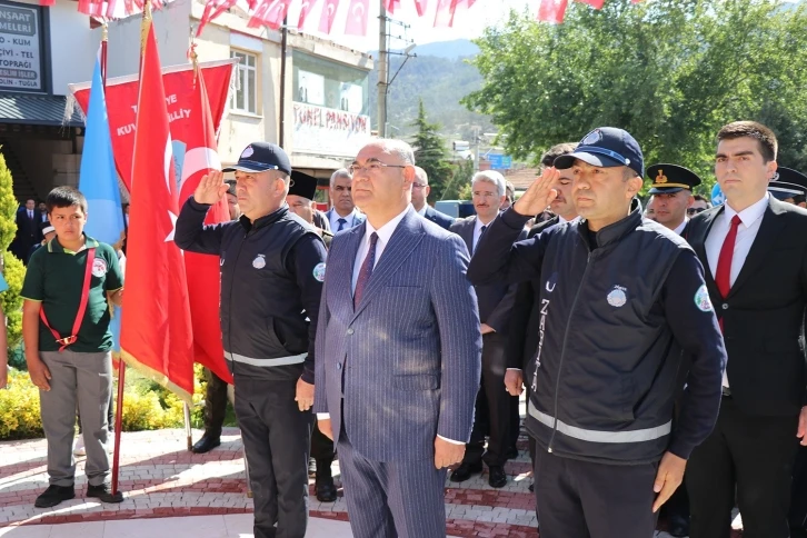 Pozantı’nın gurur ve onur günü coşkuyla kutlandı
