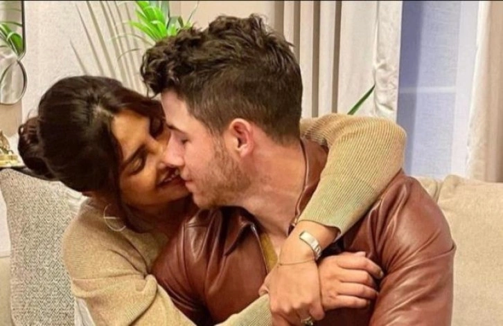 Priyanka Chopra ve Nick Jonas'ın bebeklerinin adı açıklandı