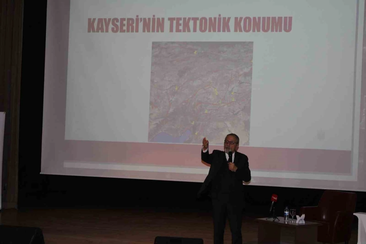 Prof. Dr. Naci Görör: &quot;Kayseri, Orta Anadolu’daki en büyük fayın kucağında oturuyor&quot;
