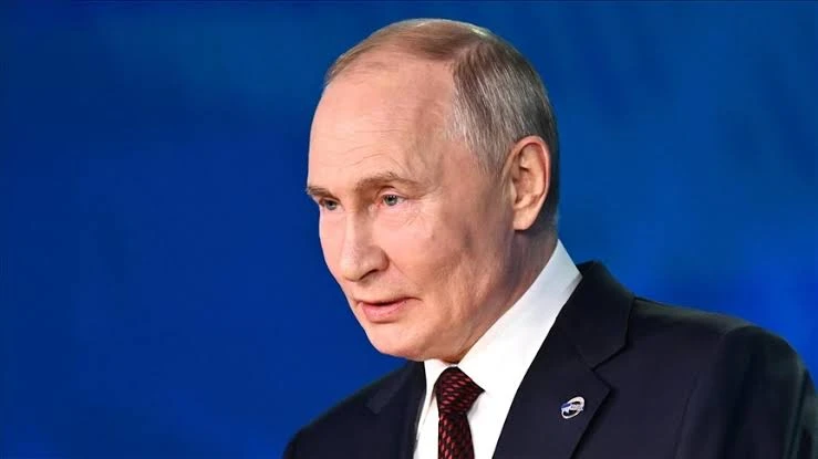 Putin: Batı'nın tehditlerine kapsamlı şekilde yanıt vereceğiz!