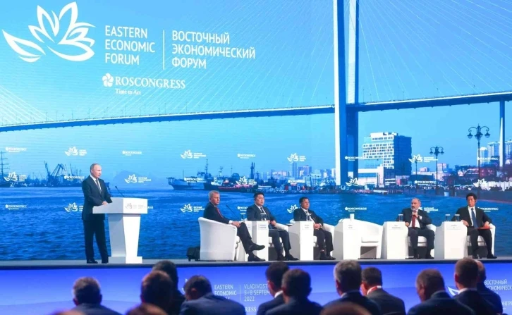 Putin: &quot;Batı’nın yaptırımları boyun eğdirmeye yönelik&quot;
