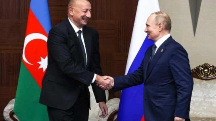 Putin ve Aliyev Astana’da bir araya geldi