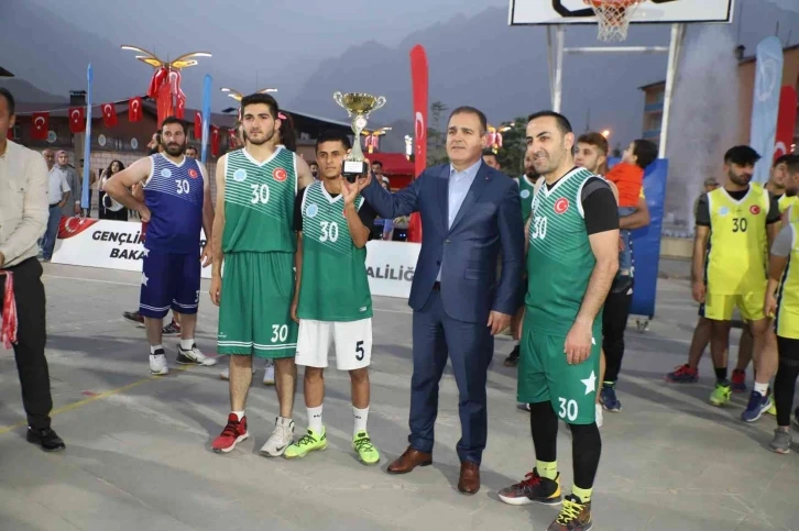 "3x3 Sokak Basketbol ve Voleybol Şampiyonası" sona erdi
