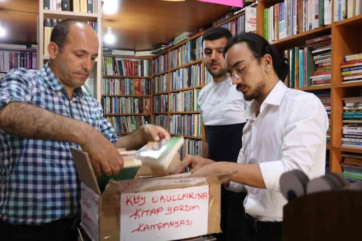 &quot;Çocuklar okusun&quot; diye kitap toplama kampanyası başlattılar
