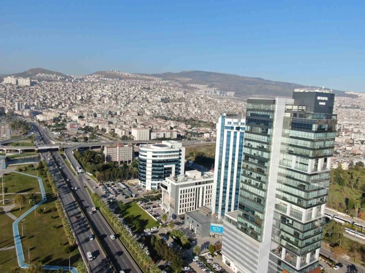 "Çok ciddi problemle karşı karşıyayız" diyerek uzmanlar İzmir’i uyardı
