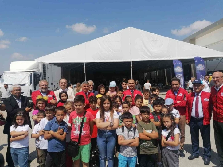 "Gençlerimize yürekten inanıyor ve güveniyoruz"
