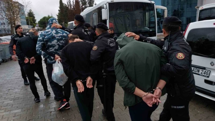 "Kafes" operasyonunda gözaltına alınan 28 kişi adliyeye sevk edildi
