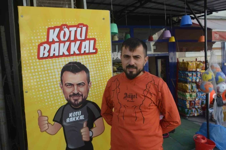 "Kötü Bakkal" vatandaşların ilgi odağı oldu
