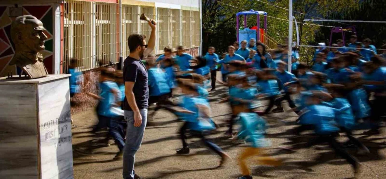 "Öğretmen Gözüyle" temalı fotoğraf yarışması düzenlenecek
