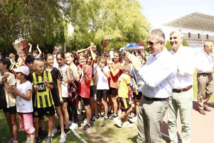 "Sporun Enleri Atletizm İl Finalleri" düzenlendi
