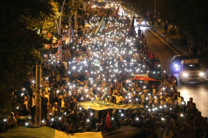 Refah’taki katliam Diyarbakır’da binlerce kişi tarafından protesto edildi
