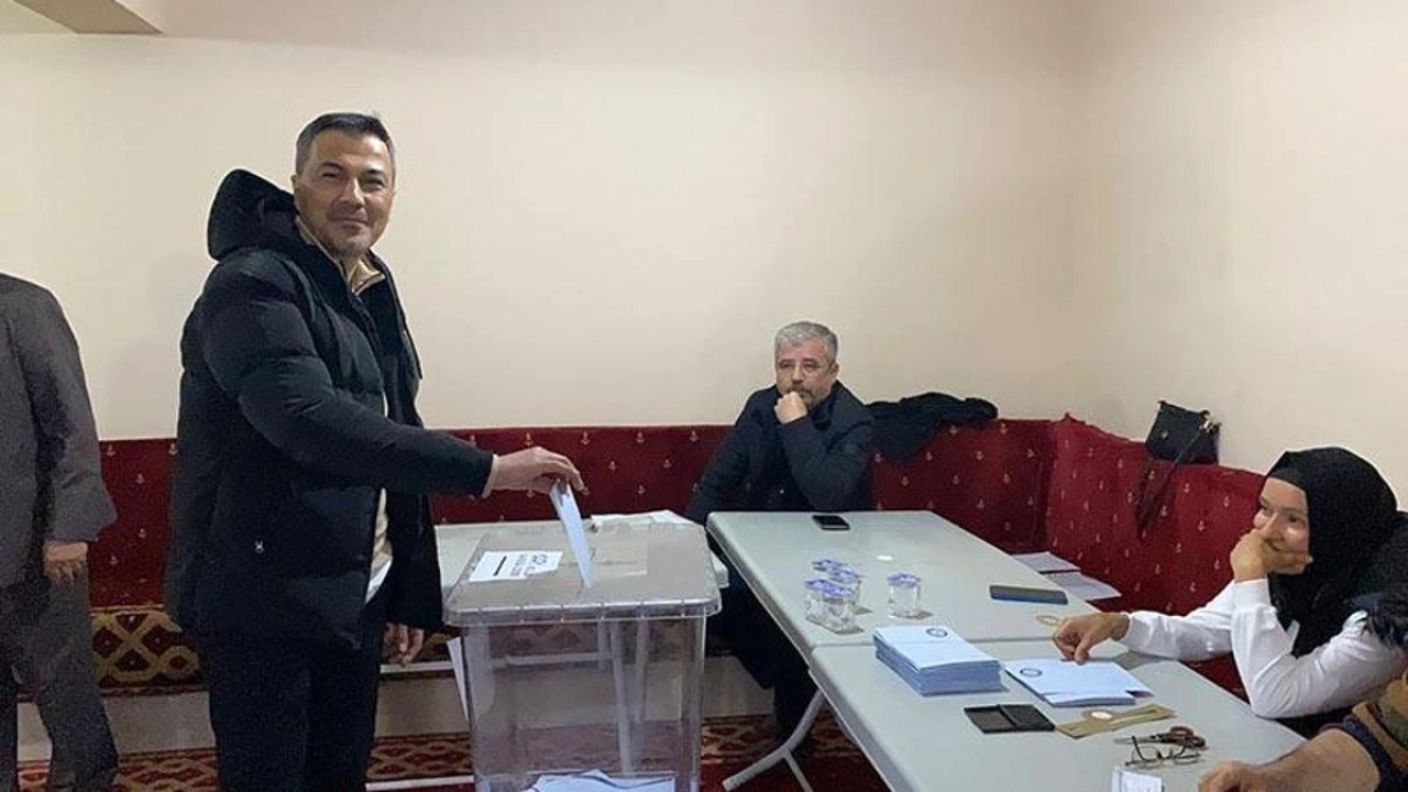 Referandumla ayrı köy oldular, muhtarlarını seçmek için sandığa gittiler