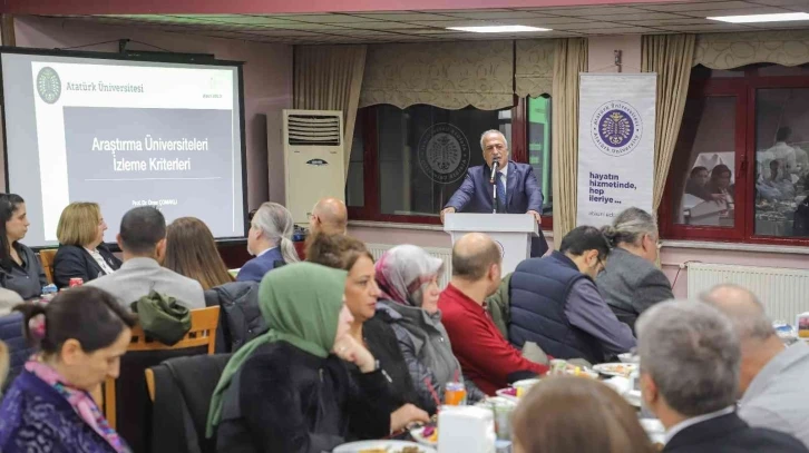 Rektör Çomaklı, akademisyenlerle bir araya gelmeye devam ediyor
