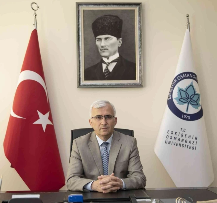 Rektör Prof. Dr. Çolak, "30 Ağustos Zaferi’nin 100. yıl dönümünü gururla kutluyoruz"
