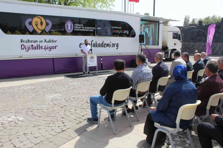 ’Restoran ve Kafeler Dijitalleşiyor’ projesi eğitim tırı Gaziantep’te
