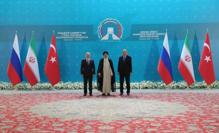 Rusya Devlet Başkanı Putin: “Suriyeliler kendi aralarında anlaşmalı. Bağımsız ülkelerin geleceğini kurmak için bazı adımlar atılmalı”
