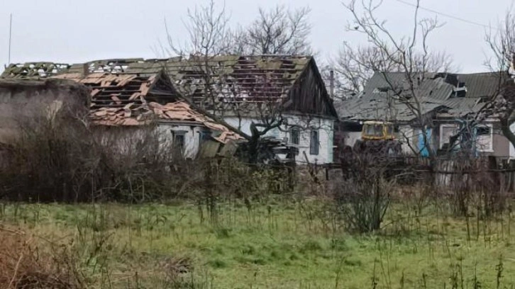 Rusya'nın çekildiği kasabadaki yıkım görüntülendi