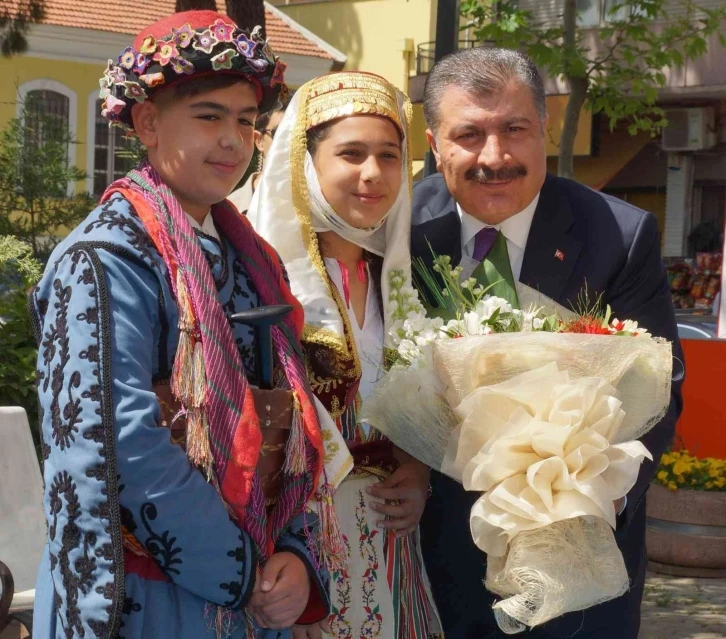 Sağlık Bakanı Koca: “İki buçuk senedir çok zorlu mücadele verdik”
