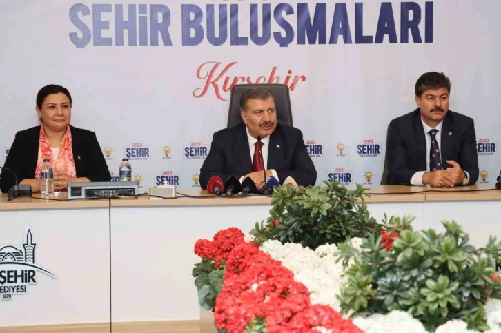 Sağlık Bakanı Koca, Kırşehir’de vatandaşı dinledi
