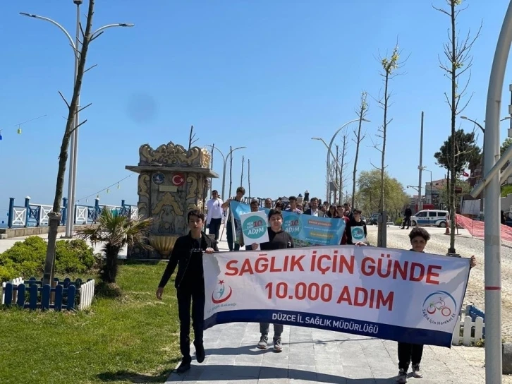 Sağlık için yürüdüler
